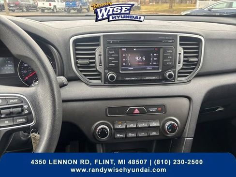 Used 2017 Kia Sportage LX image 17