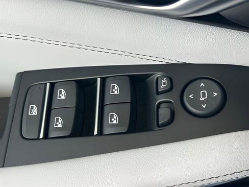 Used 2026 BMW X5 xDrive40i w/ M Sport Package image 14