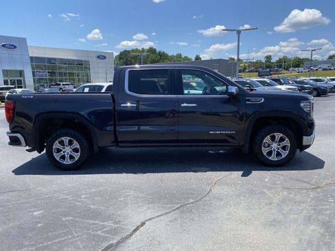 Used 2025 GMC Sierra 1500 SLT AWD/4WD image 8