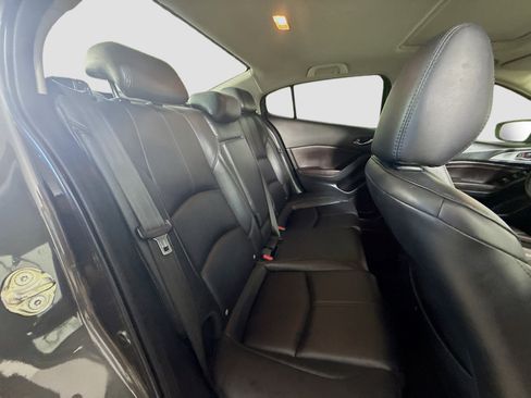 Used 2018 MAZDA MAZDA3 Touring image 27