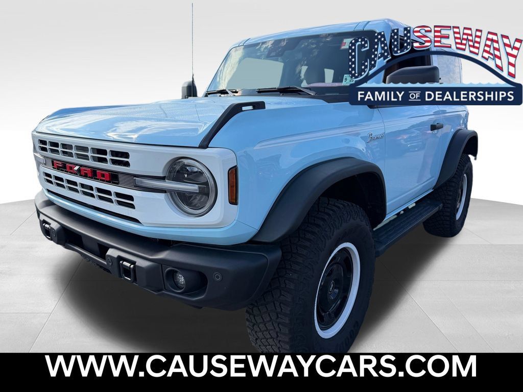 Used 2024 Ford Bronco Heritage Edition AWD/4WD image 1