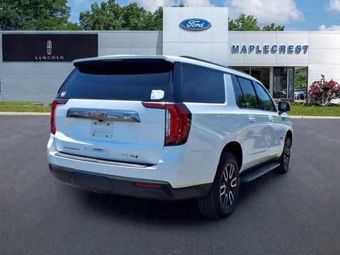 Used 2021 GMC Yukon XL AT4 w/ Technology Package AWD/4WD image 4