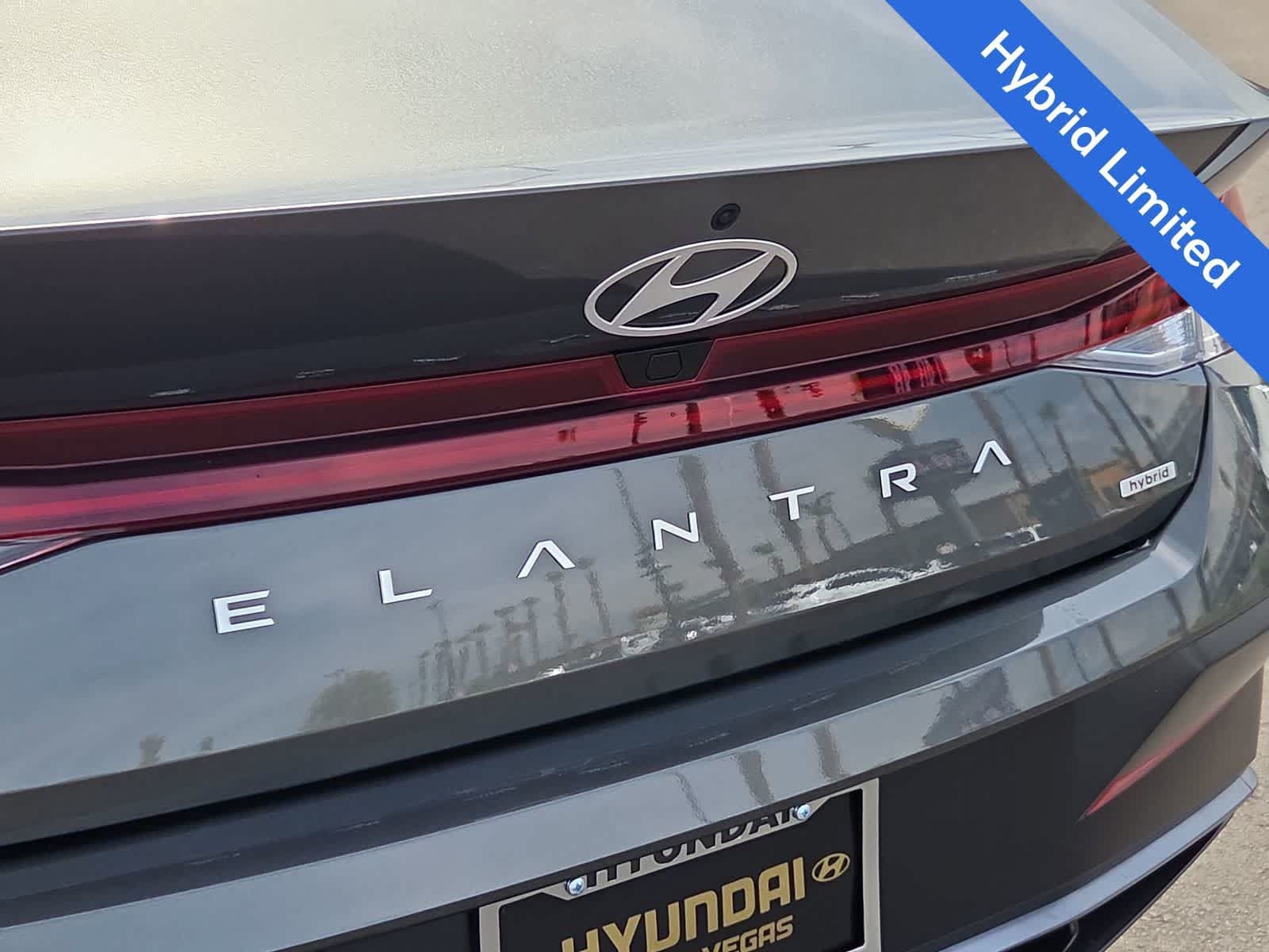 Certified 2026 Hyundai Elantra Limited FWD image 11