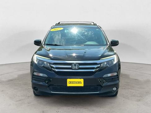 Used 2017 Honda Pilot Touring image 2