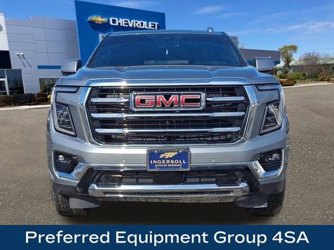 Used 2025 GMC Yukon Elevation image 3