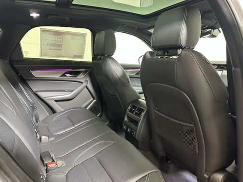 New 2026 Jaguar F-PACE R-Dynamic S image 22