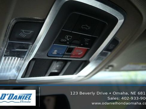 Used 2021 RAM 2500 Laramie AWD/4WD image 9