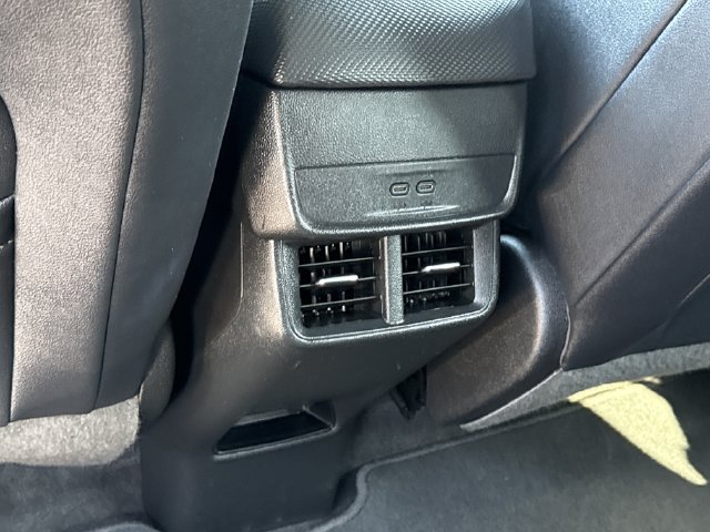Used 2025 Chevrolet Equinox LT w/ Convenience Package II FWD image 11
