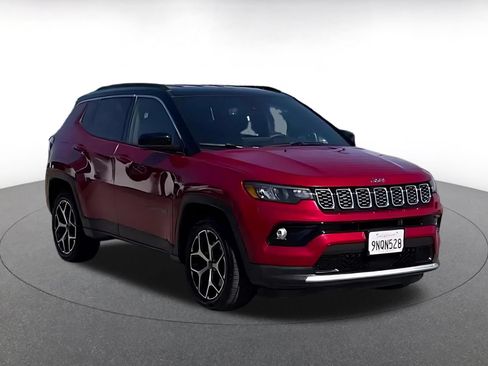 Used 2025 Jeep Compass Limited AWD/4WD image 14