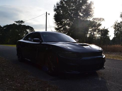 Used 2018 Dodge Charger SXT Plus image 4