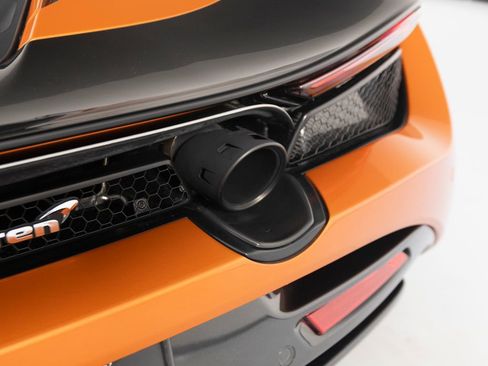 Used 2019 McLaren 720S RWD image 39