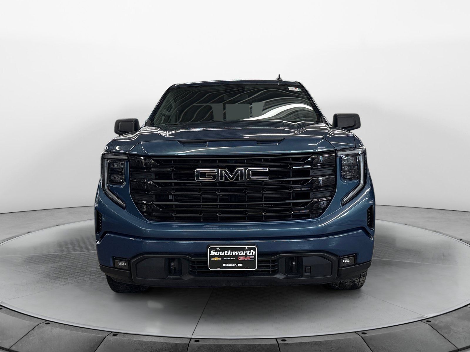 Used 2024 GMC Sierra 1500 Elevation w/ Preferred Package AWD/4WD image 7