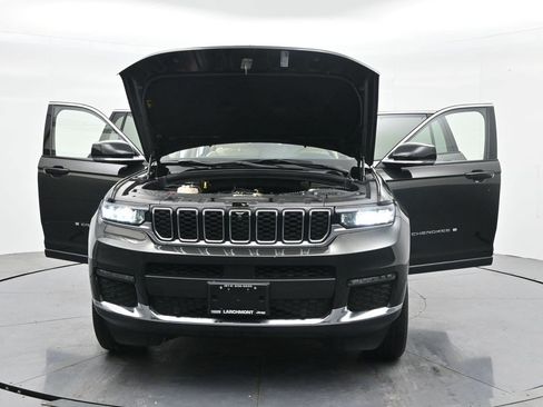 Used 2022 Jeep Grand Cherokee L Limited w/ Luxury Tech Group II AWD/4WD image 35