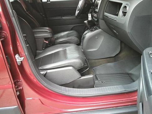 Used 2017 Jeep Patriot High Altitude AWD/4WD image 23
