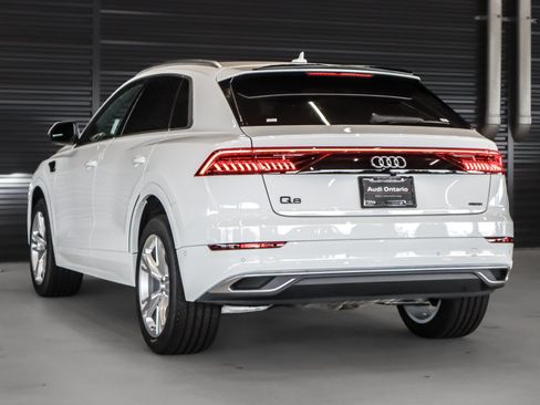 Used 2023 Audi Q8 Premium w/ Convenience Package AWD/4WD image 2
