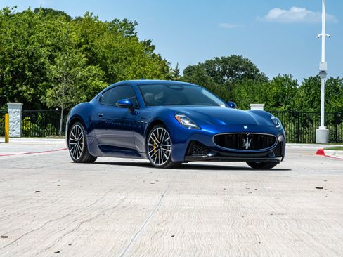 Used 2024 Maserati GranTurismo Modena AWD/4WD image 2