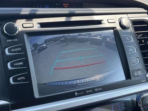 Used 2018 Toyota Highlander XLE w/ Protection Package #3 AWD/4WD image 33