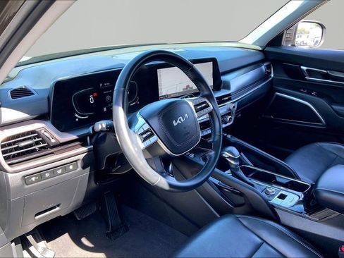 Used 2025 Kia Telluride S AWD/4WD image 12