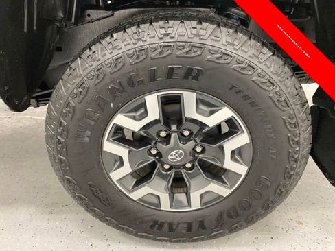 Certified 2023 Toyota Tacoma TRD Off-Road image 11