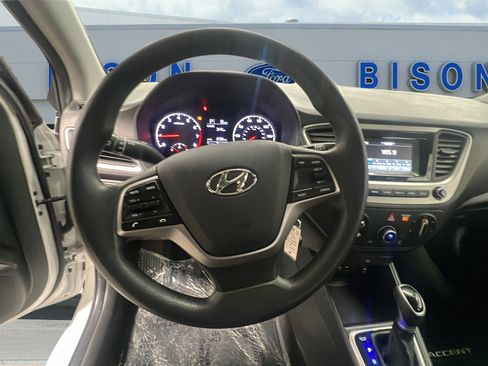 Used 2021 Hyundai Accent SE image 15