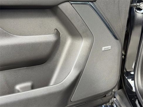 New 2026 Chevrolet Suburban High Country image 18