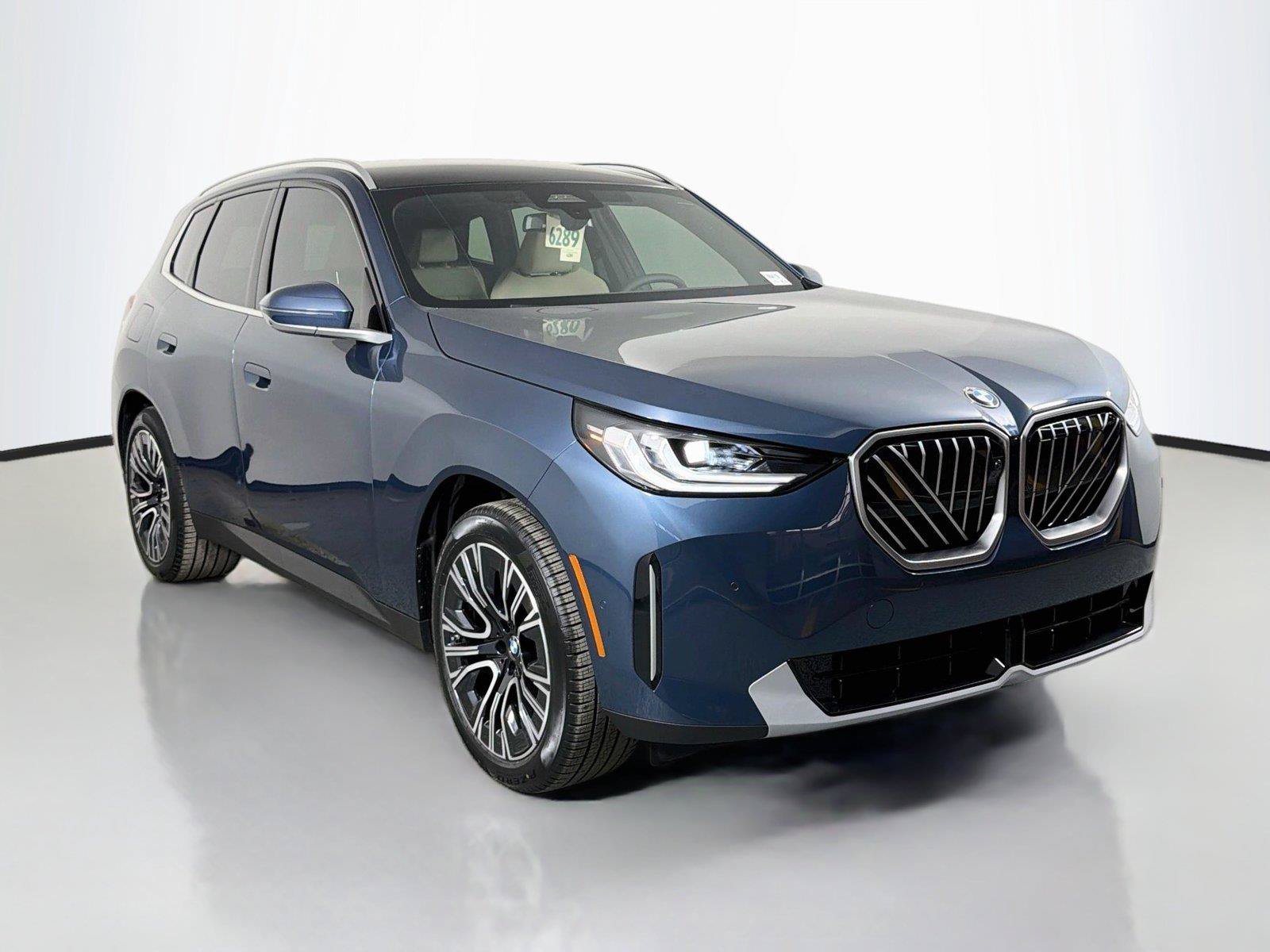 New 2026 BMW X3 xDrive30i w/ Premium Package AWD/4WD image 3