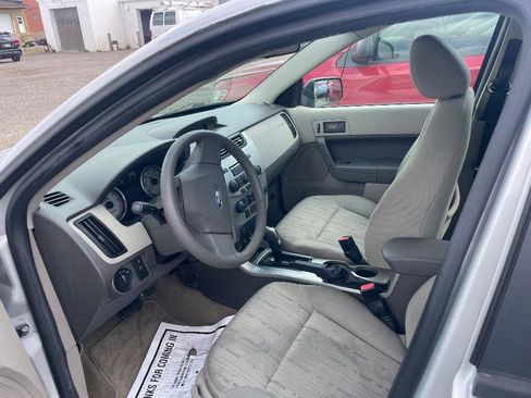 Used 2009 Ford Focus SE image 9