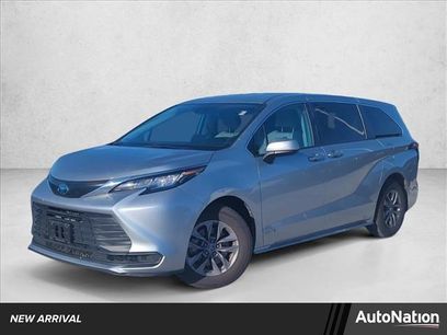 Used 2021 Toyota Sienna LE