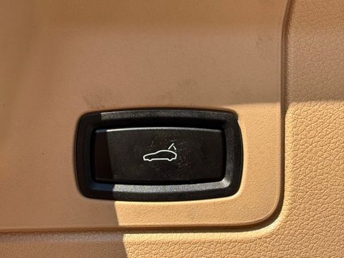 Used 2016 Porsche Panamera Edition image 10
