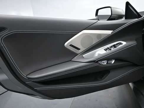 Used 2023 Chevrolet Corvette Stingray Premium Conv w/ Z51 Performance Package image 30