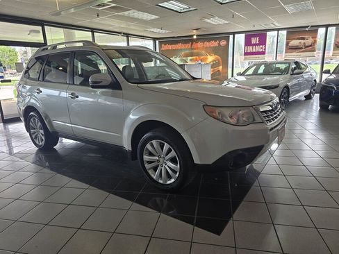 Used 2012 Subaru Forester 2.5X Touring AWD/4WD image 2
