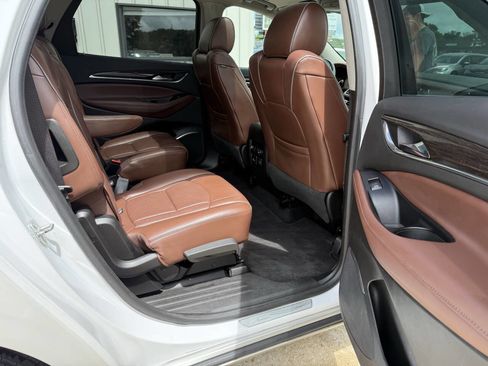 Used 2018 Buick Enclave Avenir w/ Avenir Technology Package image 13