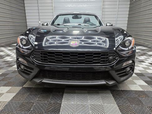 Used 2020 FIAT 124 Spider Abarth w/ Convenience Group RWD image 3