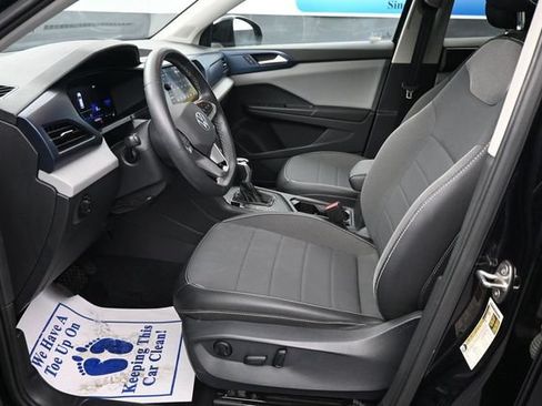 Used 2022 Volkswagen Taos SE FWD image 12