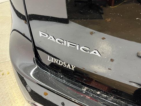 New 2026 Chrysler Pacifica Select image 6