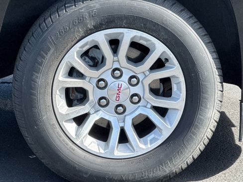 Used 2019 GMC Yukon SLT image 40