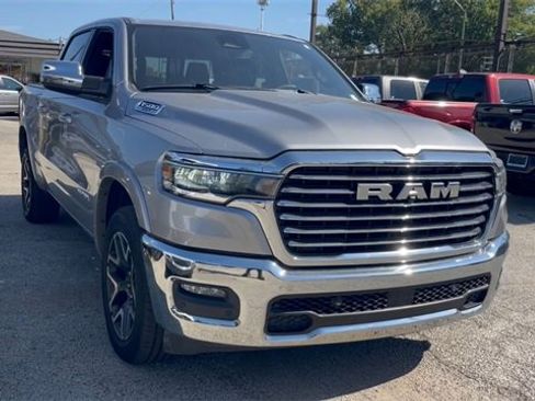 Used 2025 RAM 1500 Laramie image 14