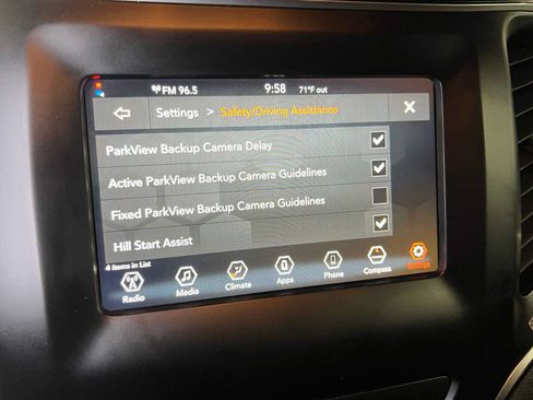 Used 2019 Jeep Cherokee Latitude Plus FWD image 39