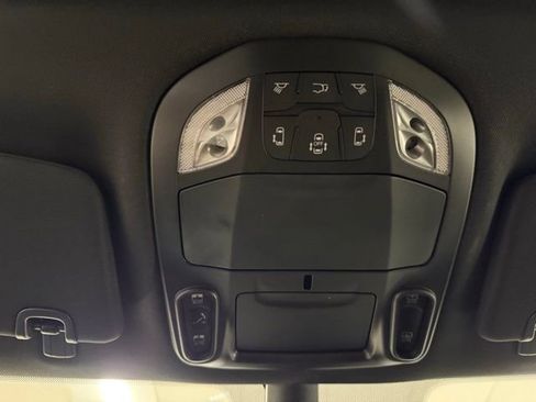 New 2026 Chrysler Pacifica Limited image 21