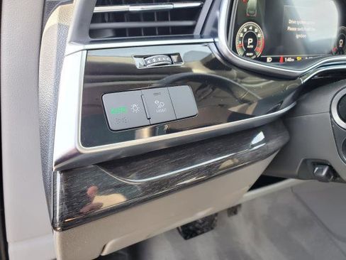 Used 2022 Audi Q7 Premium Plus image 9