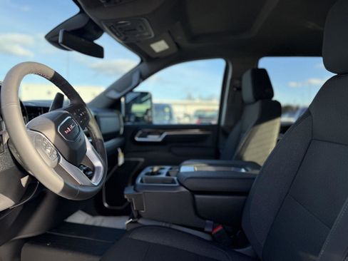 New 2026 GMC Sierra 2500 SLE w/ SLE Value Package; image 13