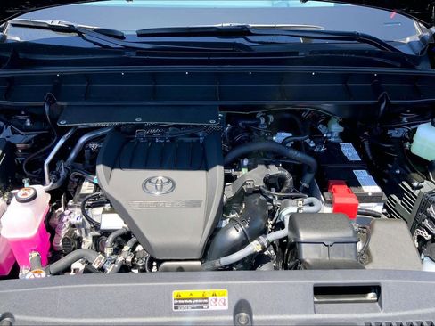 New 2026 Toyota Highlander Platinum AWD/4WD image 16