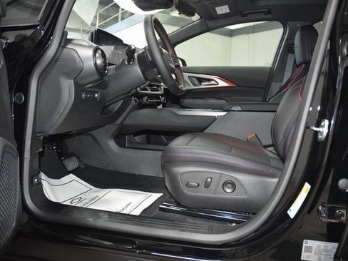 New 2025 Chevrolet Equinox EV RS w/ Convenience Package II image 37