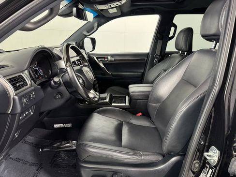 Used 2022 Lexus GX 460 Luxury w/ Sport Design Package AWD/4WD image 18
