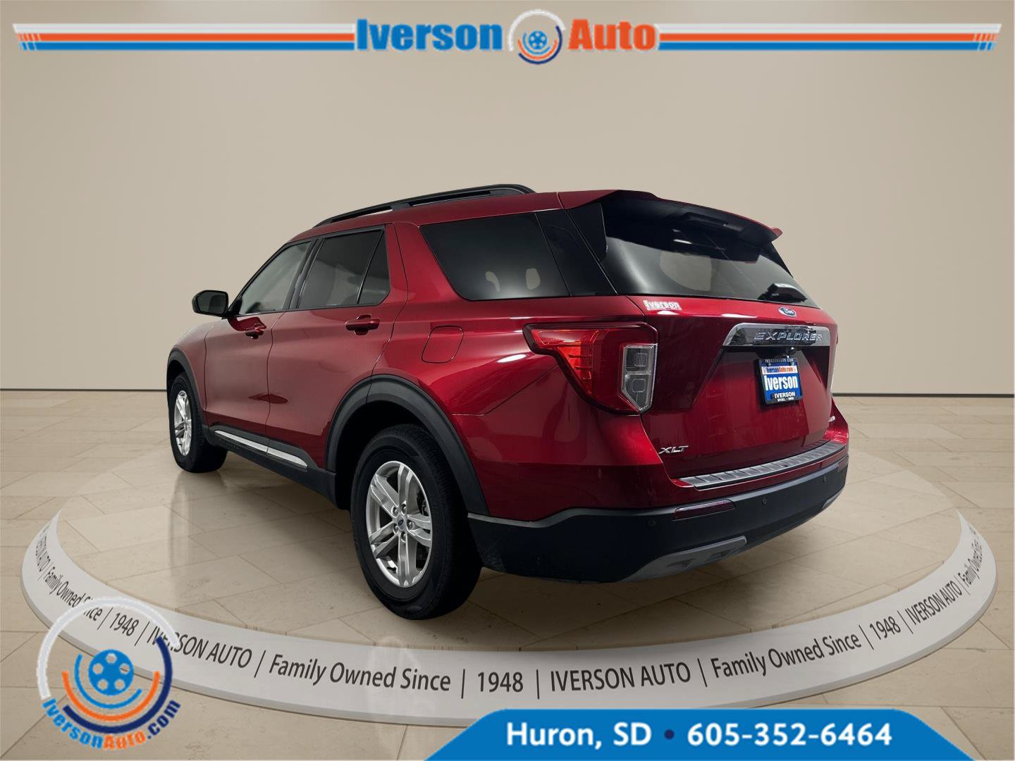 Used 2022 Ford Explorer XLT w/ Equipment Group 202A AWD/4WD image 6