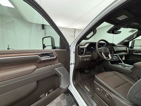 New 2026 GMC Sierra 2500 Denali w/ Denali Reserve Package image 24
