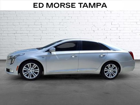 Used 2019 Cadillac XTS Luxury FWD image 2