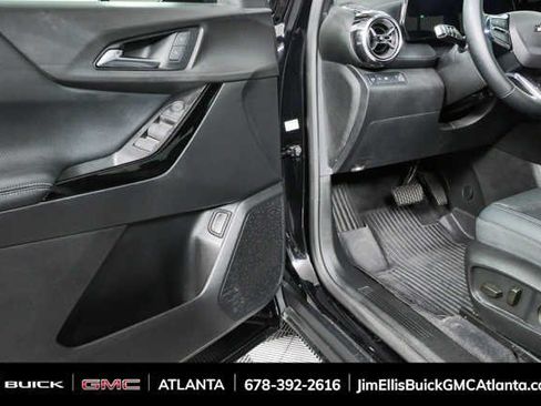 Used 2025 Chevrolet Equinox LT w/ Convenience Package II FWD image 7