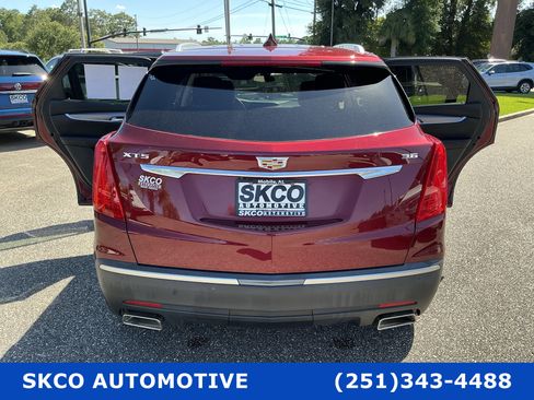 Used 2018 Cadillac XT5 Luxury w/ Driver Awareness Package FWD image 32