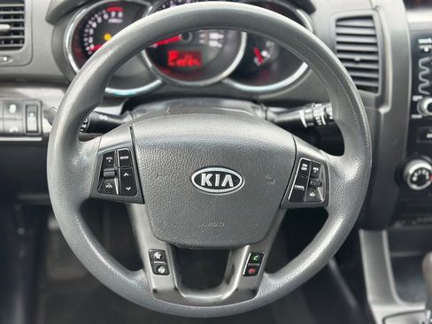 Used 2012 Kia Sorento LX image 3